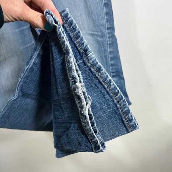Levis 515 Bootcut Medium Wash Mid Rise Flare Classic Bootcut Jeans Size 32 x 33 - Picture 8 of 8